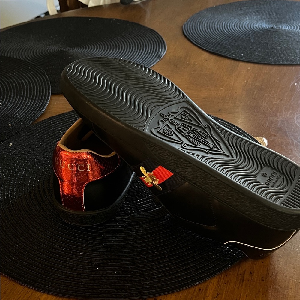 Gucci  men’s Black Sneakers with Red and Gold Details - Picture 4 of 8